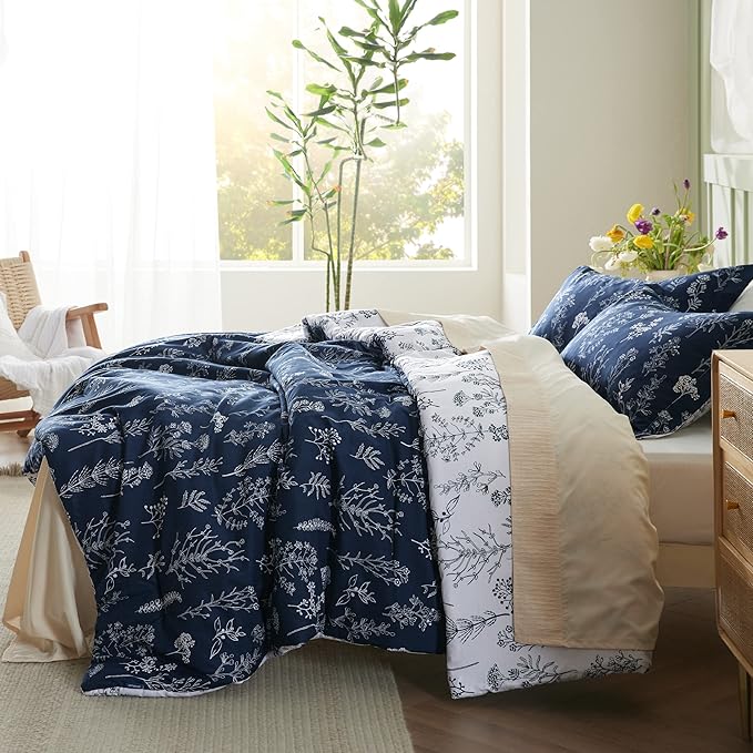 Bedsure King Comforter Set - Navy Bed Set, 3 Pieces Cute Floral Bedding, 1 Soft Reversible Botanical Flowers Comforter and 2 Pillow Shams