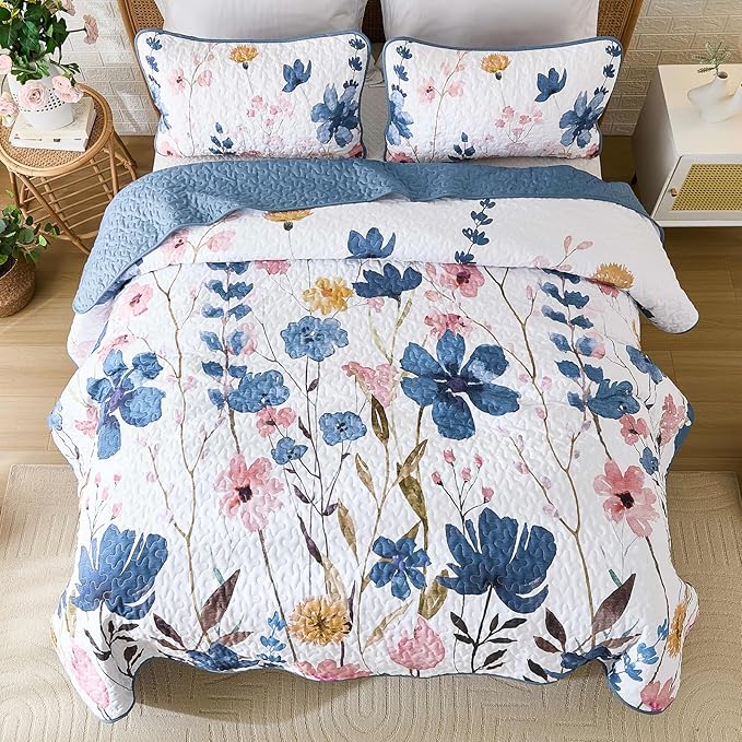 Anibedding Queen Quilt Set, Dark Blue Floral Bedspread Soft Microfiber Lightweight Queen Size Quilt Bedding Sets Flower Coverlet for All Season(Queen, 96"x90")