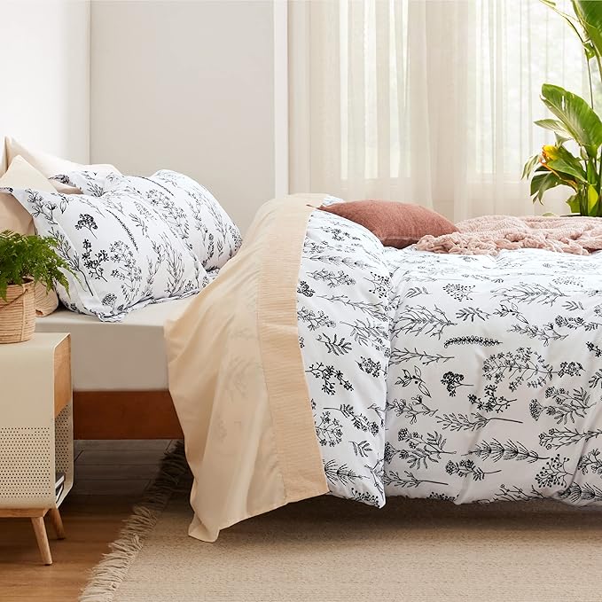 Bedsure Duvet Cover Queen Size - Reversible White Queen Duvet Cover Set with Zipper Closure, 3 Pieces Floral Patterned Bedding Set with 8 Corner Ties and 2 Pillow Shams
