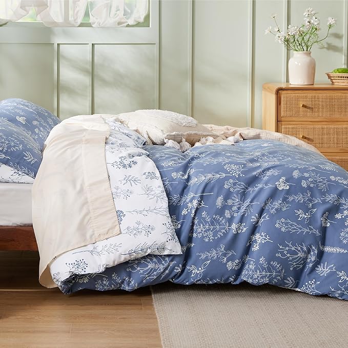 Bedsure Duvet Cover King Size - Reversible Infinity Blue King Duvet Cover Set with Zipper Closure, 3 Pieces Cute Floral Patterned Bedding Set with 8 Corner Ties and 2 Pillow Shams