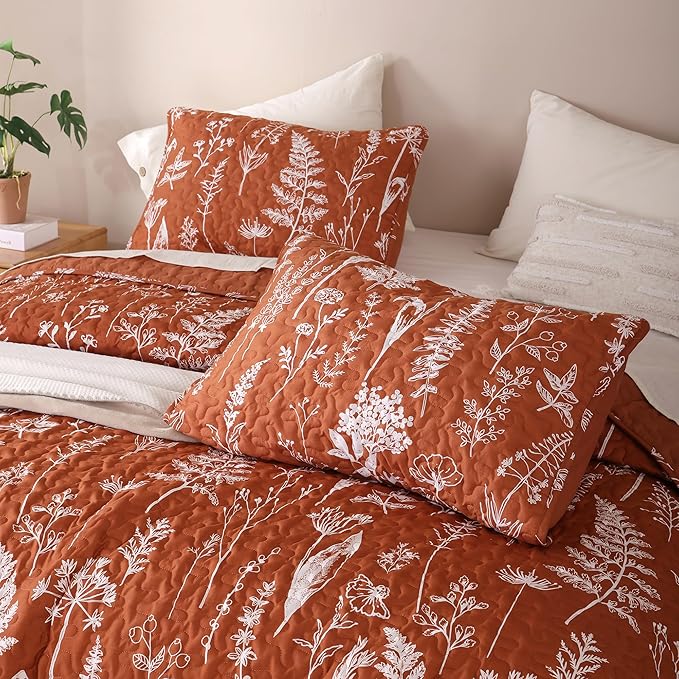 JANZAA Twin Quilt Terracotta Quilt Bed Spread Boho Quilt with Floral Pattern Microfiber Quilts Set 2 Pieces Lightweight Comforter Reversible Bedding Set,1Quilt 66x90 inches,1 Pillowcase