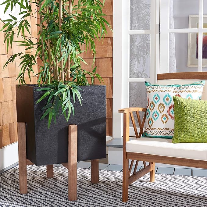 SAFAVIEH Outdoor Collection Anston Concrete Planter