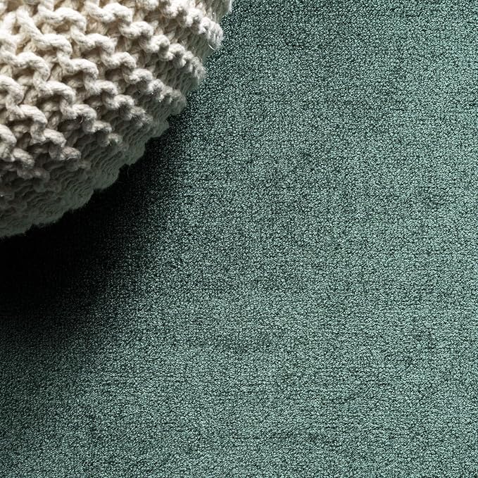 JONATHAN Y Haze Solid Low-Pile Emerald Indoor Area Rug 5x8, Coastal,Bohemian,Minimalist,Classic, Easy-Cleaning for Living Room,Bedroom,Kitchen,Pet Friendly,Non-Shedding (SEU100L-5)