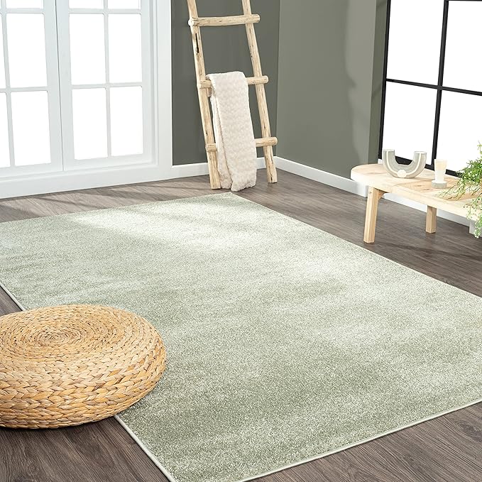 JONATHAN Y Haze Solid Low-Pile Green Indoor Area Rug 4x6, Coastal,Bohemian,Minimalist,Classic, Easy-Cleaning for Living Room,Bedroom,Kitchen,Pet Friendly,Non-Shedding (SEU100O-4)
