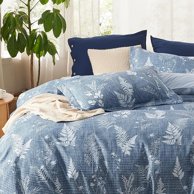 Bedsure Duvet Cover Queen Size - Reversible Waffle Floral Duvet Cover Set with Zipper Closure, 3 Pieces Blue Bedding Set with 8 Corner Ties and 2 Pillow Shams 20"x26"