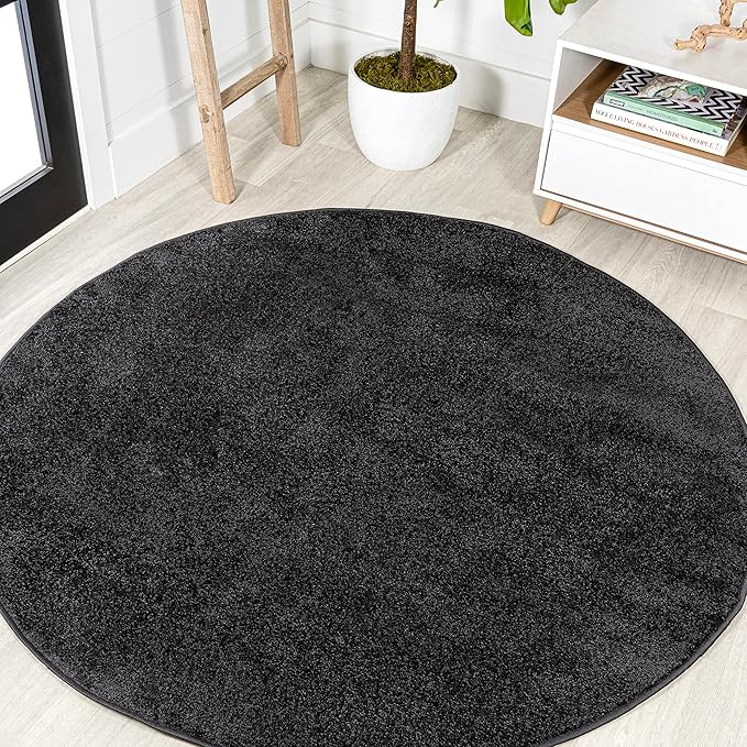 JONATHAN Y Haze Solid Low-Pile Black 5' Round Indoor Area Rug, Coastal,Bohemian,Minimalist,Classic, Easy-Cleaning for Living Room,Bedroom,Kitchen,Pet Friendly,Non-Shedding (SEU100I-5R)