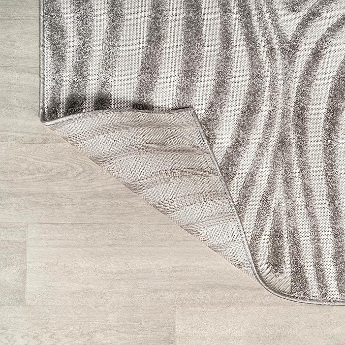 JONATHAN Y Maribo High-Low Abstract Striped Gray/Ivory 6' Round Indoor/Outdoor Area Rug, Pet Friendly, Non-Shedding, Stain Resistant, Easy-Cleaning for Backyard, Patio, Porch (SCN103B-6R)
